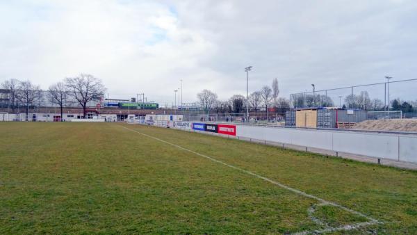 Sportpark Middenmeer veld 20-Zeeburgia veld 1 - Amsterdam