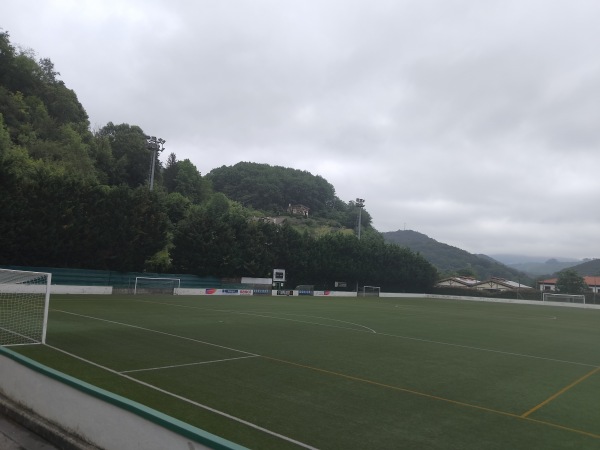 Campo de Fútbol de Mastegi - Lesaca (Lesaka), NA