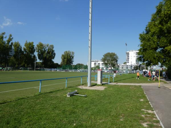 OMV-Sportanlage Stadlau Platz 2 - Wien