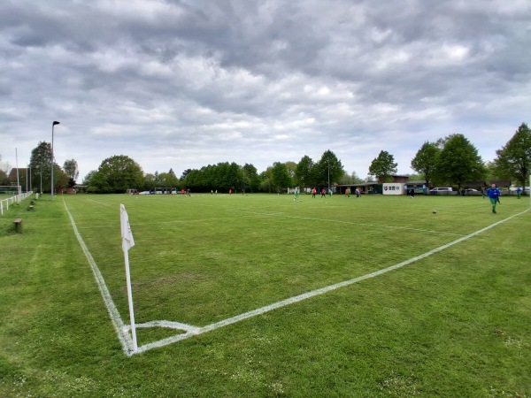Sportplatz am Bahnhof - Bartenshagen-Parkentin