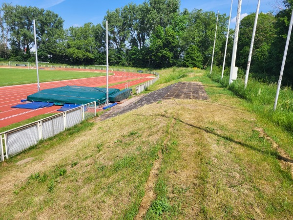 Stadion Löschenhofweg im Covestro-Sportpark - Krefeld-Uerdingen