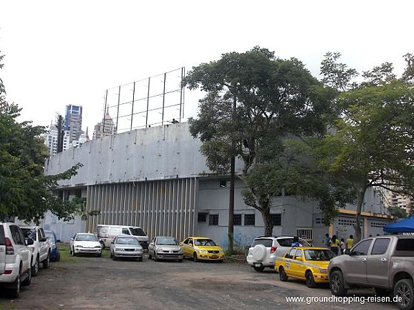 Estadio Javier Cruz - Ciudad de Panamá