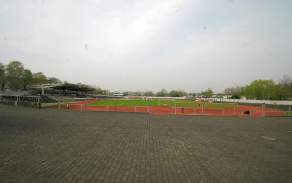 Stadion im Sportpark Pennenfeld - Bonn-Bad Godesberg