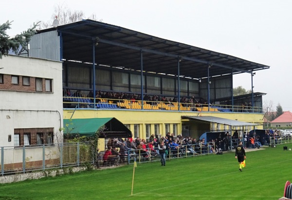 Futbalový štadión Hurbanovo - Hurbanovo