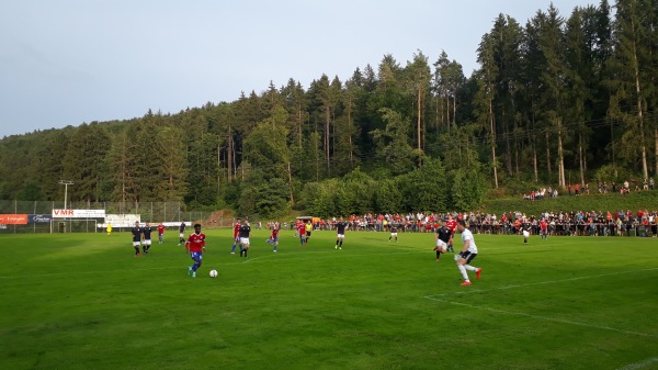 Sportgelände Utzenhofen - Kastl/Lauterachtal-Utzenhofen
