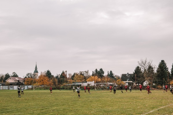 Walter-Heise-Sportplatz 2 - Leipzig-Holzhausen
