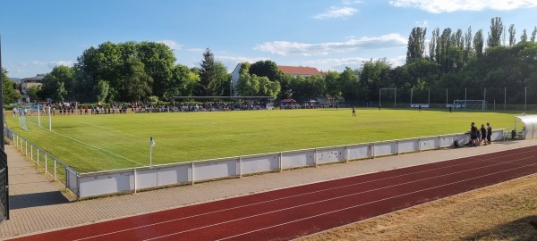 Alfred-Just-Stadion - Dachwig