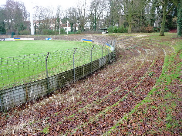 Stadion am Hermann-Löns-Weg - Solingen-Ohligs