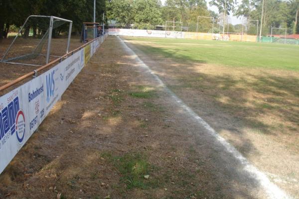 Vosspark-Stadion - Warmsen-Schamerloh