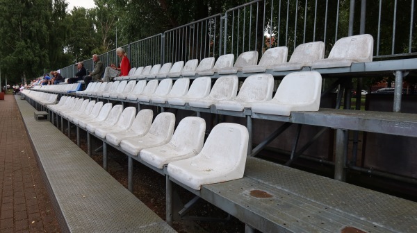 Daugavgrīvas vidusskolas stadions - Rīga (Riga)
