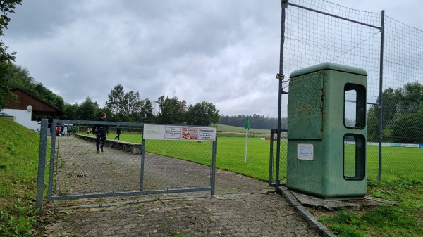 Sportplatz am Schloßweiher - Bockhorn/Oberbayern-Grünbach
