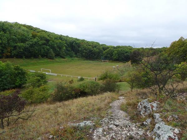 Fotbalové hřiště blízko Klentnice - Klentnice