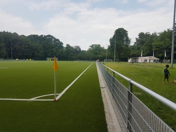 Sportpark Höhenberg Platz 3 - Köln-Höhenberg
