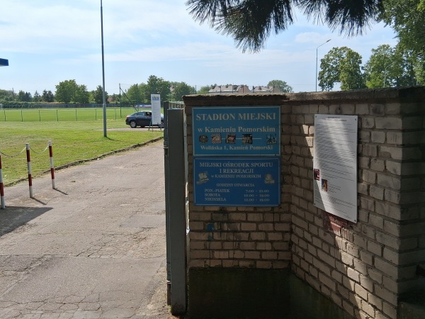 Stadion Miejski w Kamieniu Pomorskim boczne boisko - Kamień Pomorski
