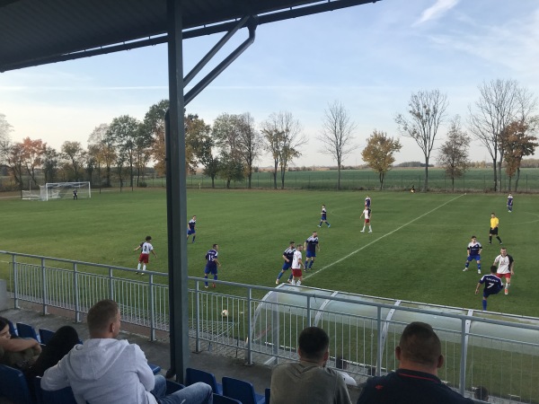 Stadion Piłkarski Radłovia Radłów - Radłów