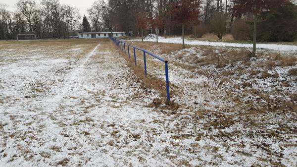 Sportplatz am Schloß - Greußen-Grüningen