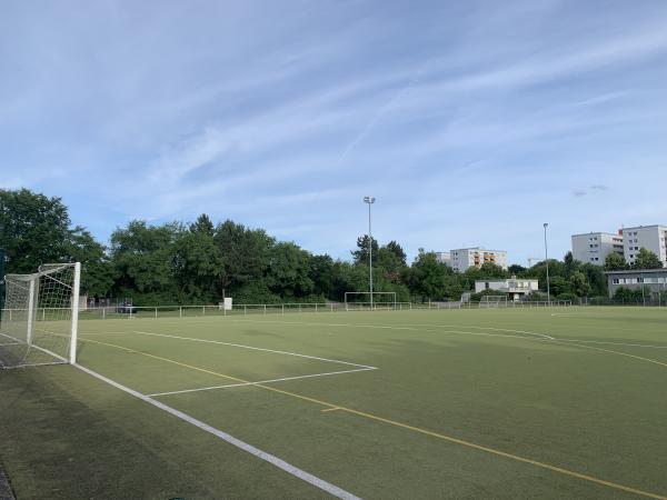 Städtische Sportanlage am Weinweg Platz 2 - Regensburg-Westheim