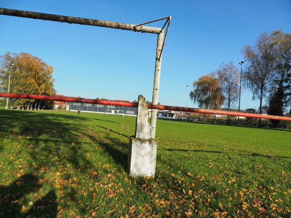 Stadion an der Gieseler Nebenplatz - Lippstadt-Bökenförde