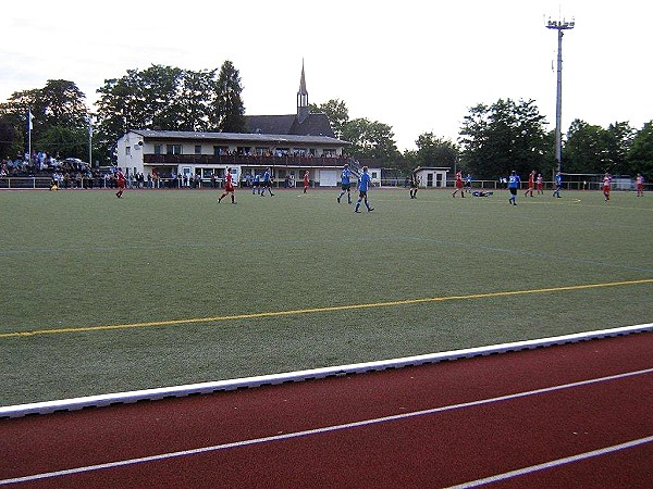 Kaiserbergstadion - Linz/Rhein