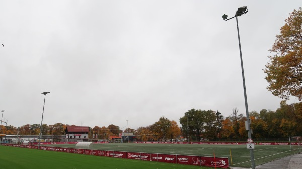 Sportpark Valznerweiher Platz 2 - Nürnberg-Zerzabelshof