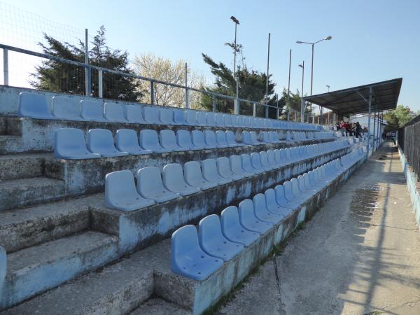 Dimotiko Gipedo Neapolis - Larissa