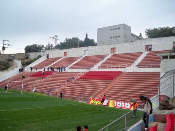 HaMakhtesh Stadium - Givʿatajim