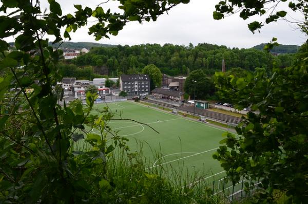 Blick von der Kleingartenanlage auf dem ehemaligen Steinbruchsgelände