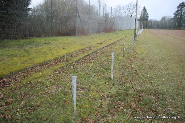 Sportplatz Lichtenauer Weg - Hamburg-Eißendorf