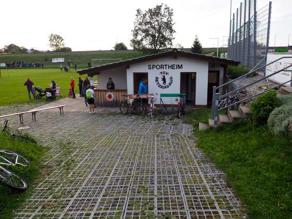 Sportplatz bei der Schule - Betzigau