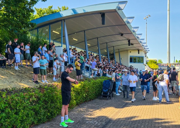 Städtisches Stadion der Bezirkssportanlage Am Bandsbusch - Hilden