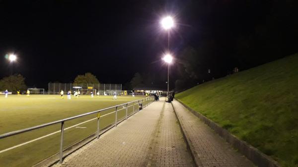 Sportplatz am Heidenberg - Lautertal/Odenwald-Gadernheim