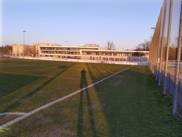 Sportpark Valznerweiher Platz 7 - Nürnberg-Zerzabelshof