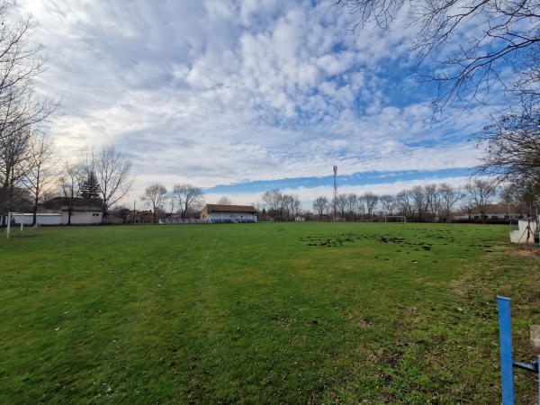 Stadion FK Roham - Nova Crnja
