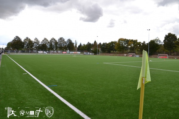Uwe-Becker-Stadion Nebenplatz - Worms-Pfeddersheim