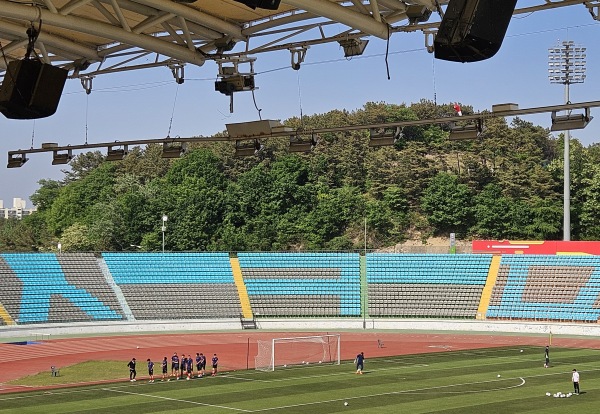 Yeoju Stadium - Yeoju