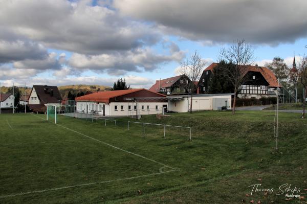 Sportplatz an der Kirche - Bertsdorf-Hörnitz