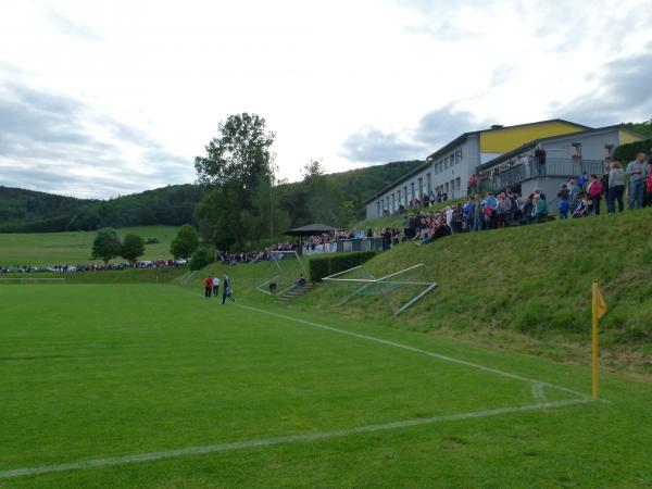 Sportplatz Steinweg - Breidenbach-Wiesenbach