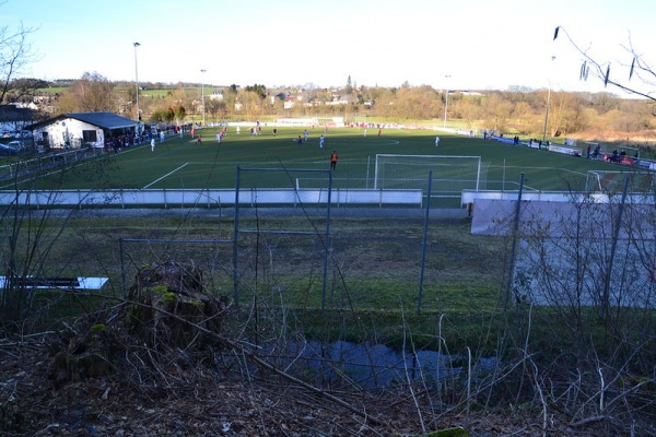 Sportplatz Auf der Emma - Neitersen