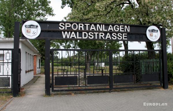 Stadion der Hüttenwerker auf den Sportanlagen Waldstraße - Eisenhüttenstadt