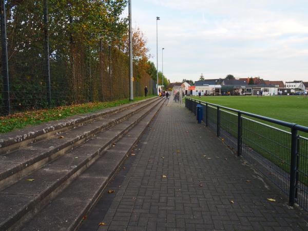 Sportplatz Seeheimer Weg - Düsseldorf-Oberbilk