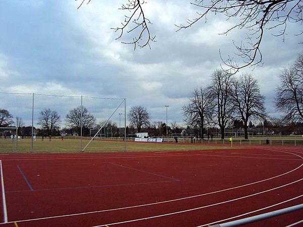 Friedrich-Ludwig-Jahn-Sportplatz 2 - Schöneiche bei Berlin