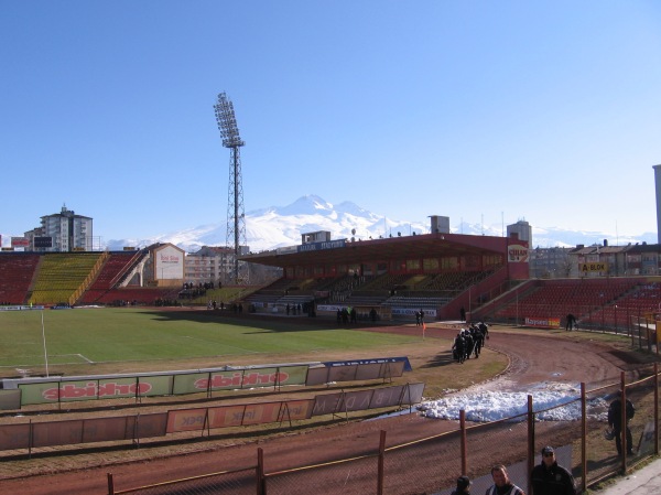 Kayseri Atatürk Stadyumu - Kayseri