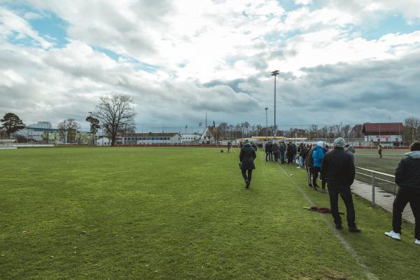 Sportpark Valznerweiher Platz 3 - Nürnberg-Zerzabelshof