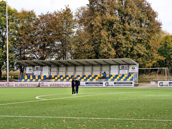 Theodor-Mostertz-Sportanlage Platz 2 - Meerbusch-Lank