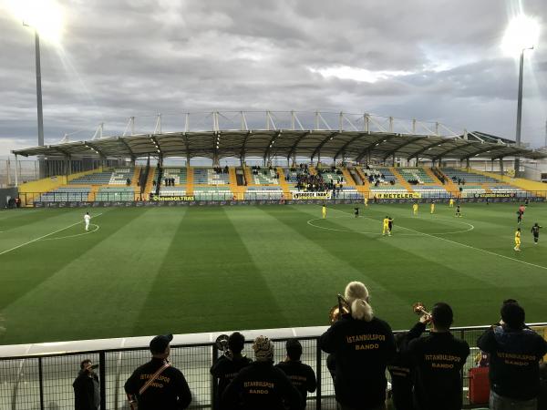 Esenyurt Necmi Kadıoğlu Stadyumu - Esenyurt