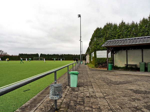 Husarenstadion Nebenplatz - Ense-Bremen
