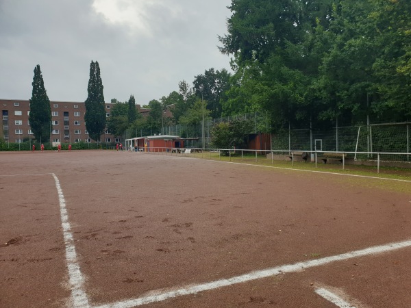 Sportplatz Meister-Francke-Straße - Hamburg-Steilshoop