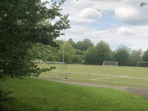 Hardtstadion Nebenplatz - Warstein-Suttrop