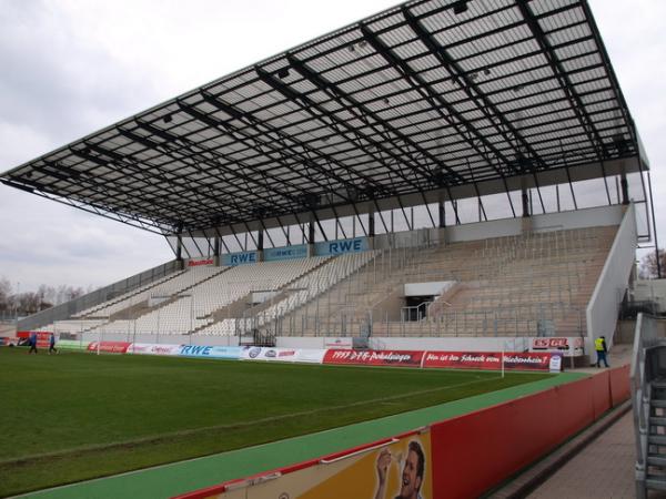 Stadion an der Hafenstraße - Essen/Ruhr-Bergeborbeck