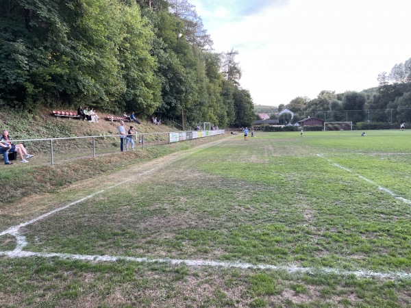 Sportplatz Nieder-Wiesen - Nieder-Wiesen